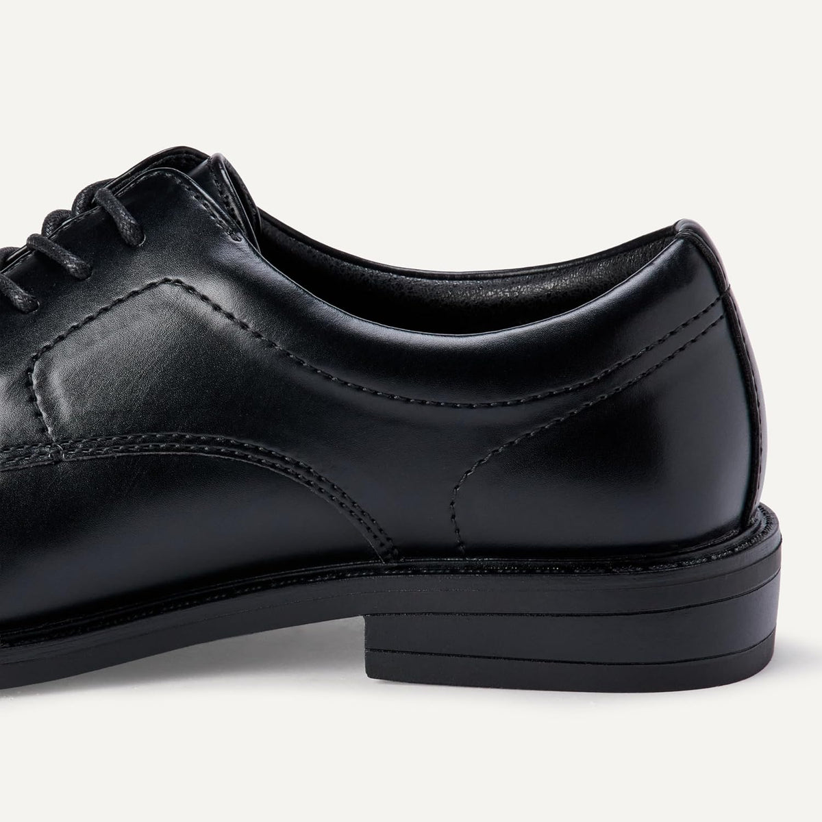 Amazon Essentials Boys' Lace-up Derby Dress Shoes